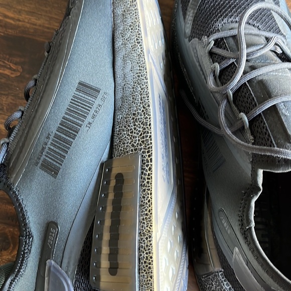 💥 NIB ADIDAS NMD R1 Sz 10 Mens - Picture 11 of 13